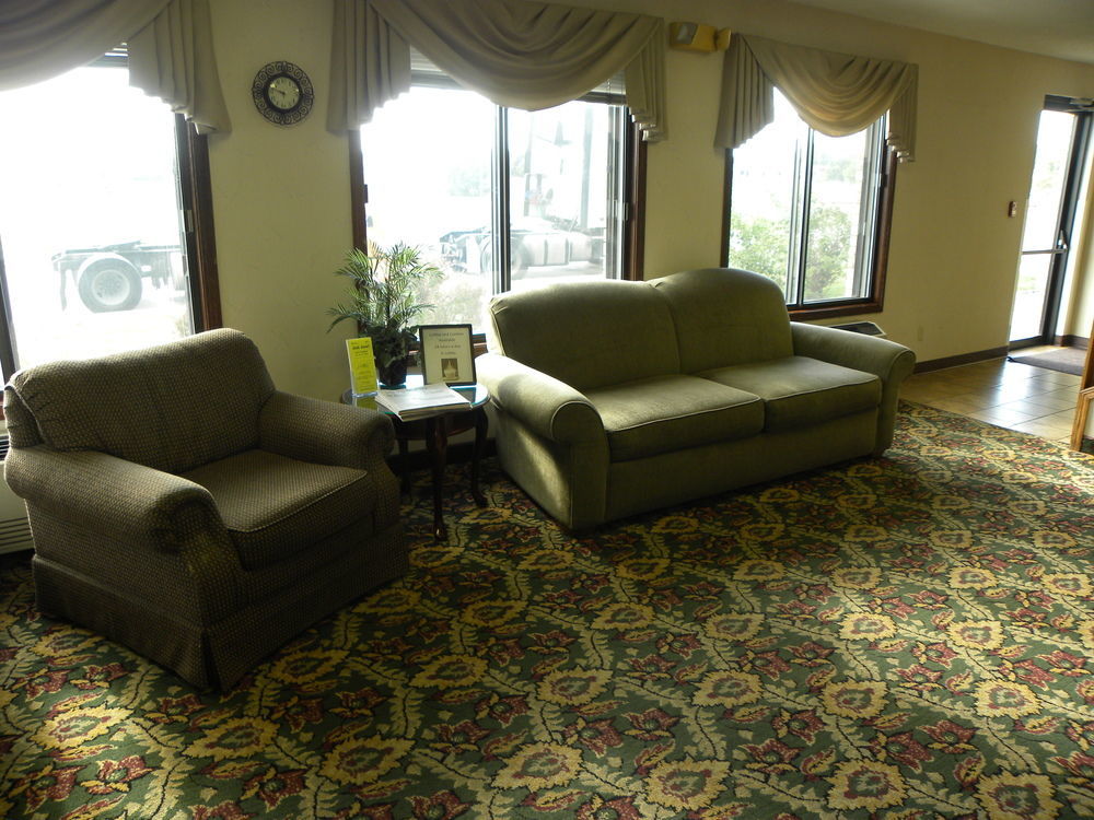 New Victorian Inn & Suites Киърни Екстериор снимка